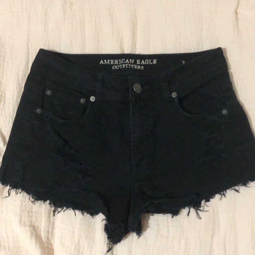 Black high waisted AE Jean Shorts